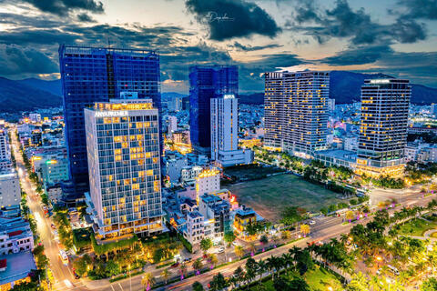 Quy Nhơn rực rỡ – Thành phố biển lung linh dưới ánh đèn đêm