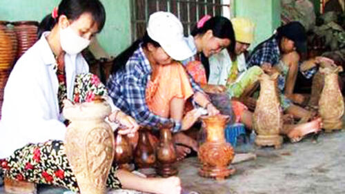 Làng nghề truyền thống Tiện gỗ mỹ nghệ Nhạn Tháp, Nhơn Hậu