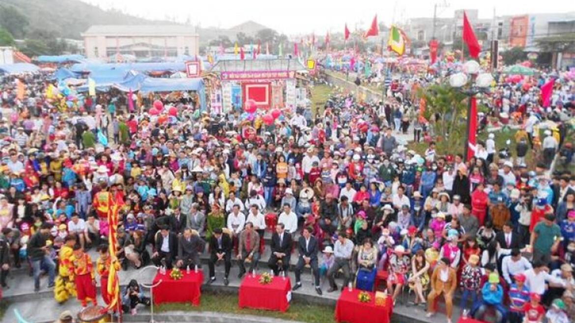 Gò Market Spring Festival