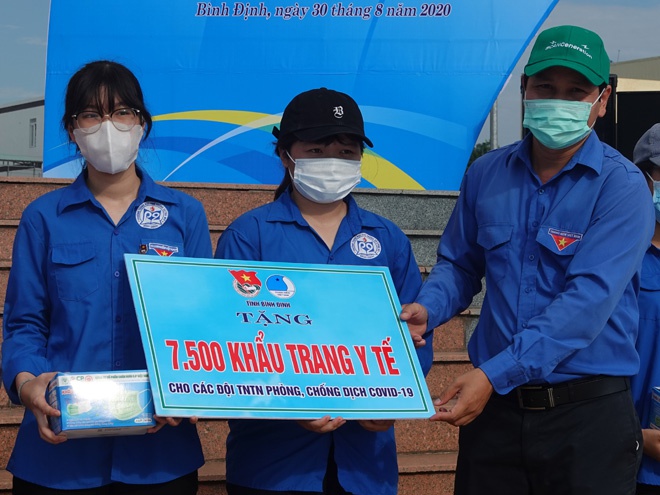 Thanh niên Bình Định thi đua lập thành tích chào mừng Đại hội Đảng bộ tỉnh - ảnh 2