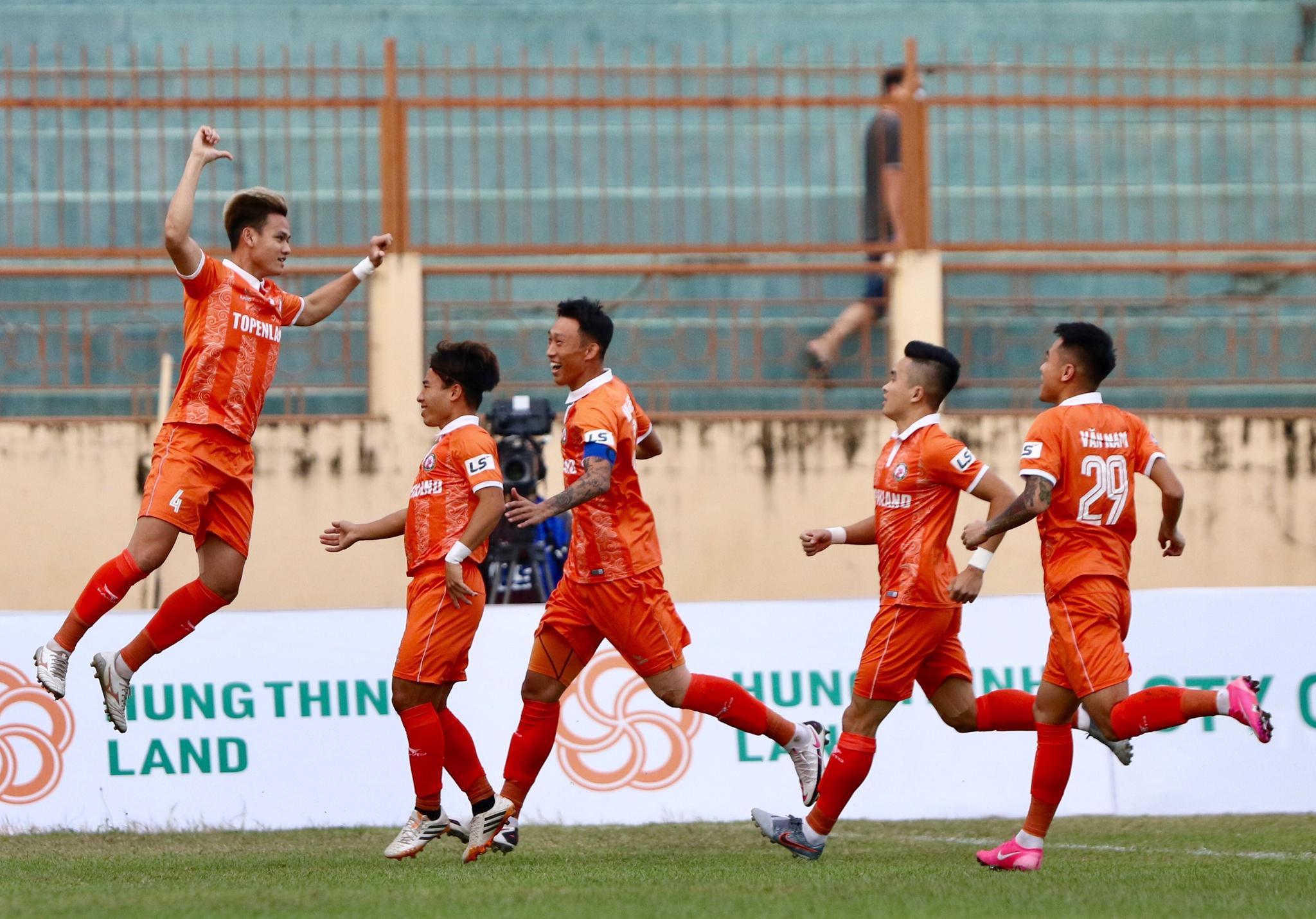 Kết quả V-League 2021, Bình Định 1-0 Sài Gòn FC: Hồ Tấn Tài khiến 'hung thần' Đỗ Merlo nín lặng! - ảnh 1