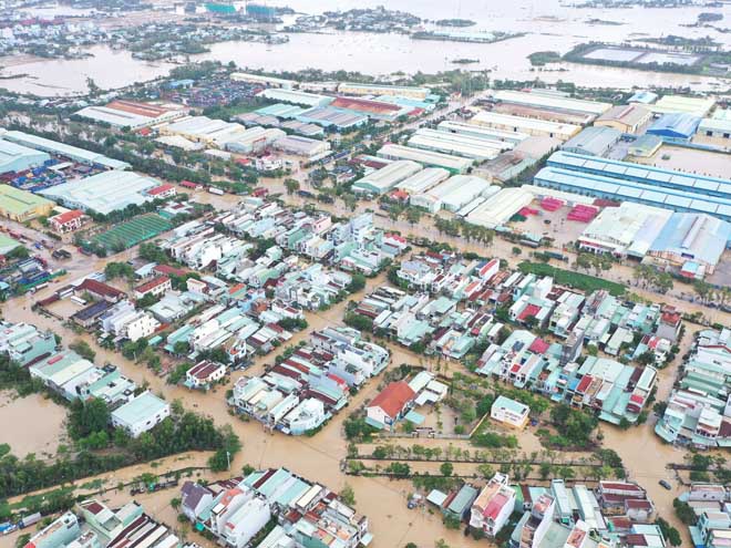 Bình Định: Quy Nhơn có hơn 8.000 nhà dân bị ngập nước - ảnh 3