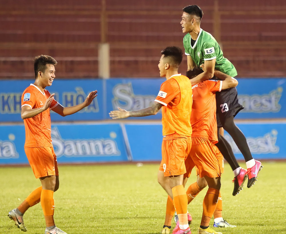 Kết quả suất lên hạng V-League: Chúc mừng CLB Bình Định, tiếc cho Bà Rịa - Vũng Tàu! - ảnh 27