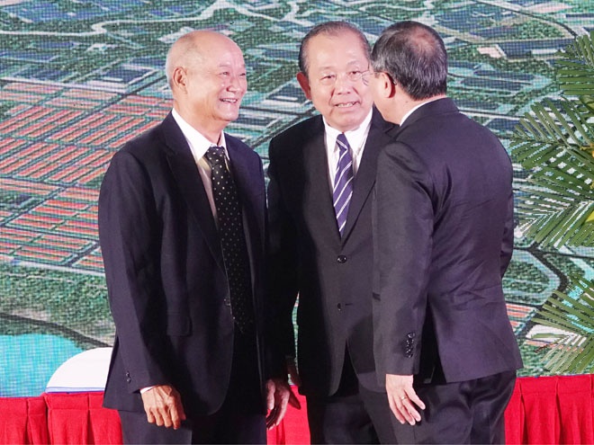 Phó thủ tướng Trương Hòa Bình dự lễ khởi công khu công nghiệp Becamex Bình Định - ảnh 2