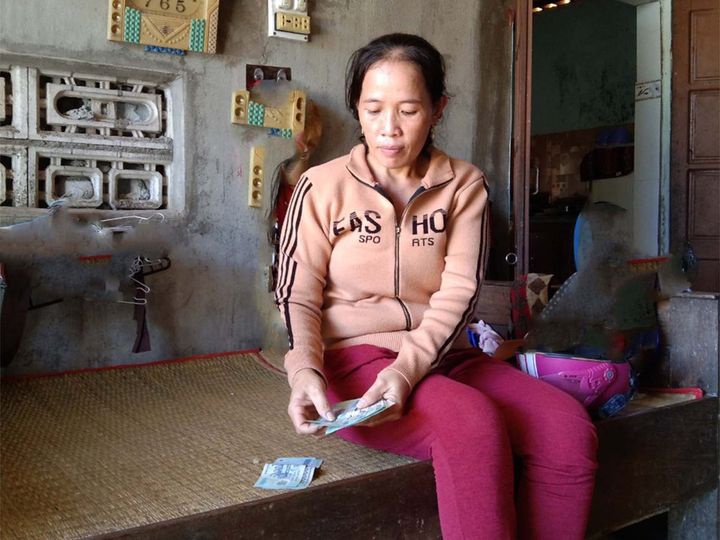 Bình Định: Nữ chủ quán nghèo nhặt được 20 triệu đồng, trả lại người đánh rơi - ảnh 1