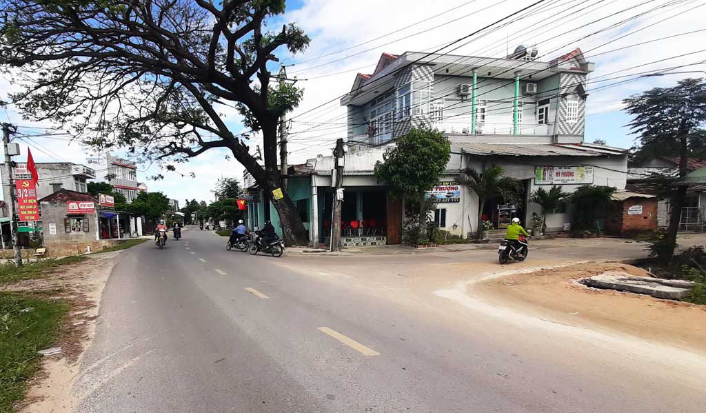 Cần lắp đặt đèn tín hiệu giao thông trên các tỉnh lộ ở Bình Định - ảnh 2