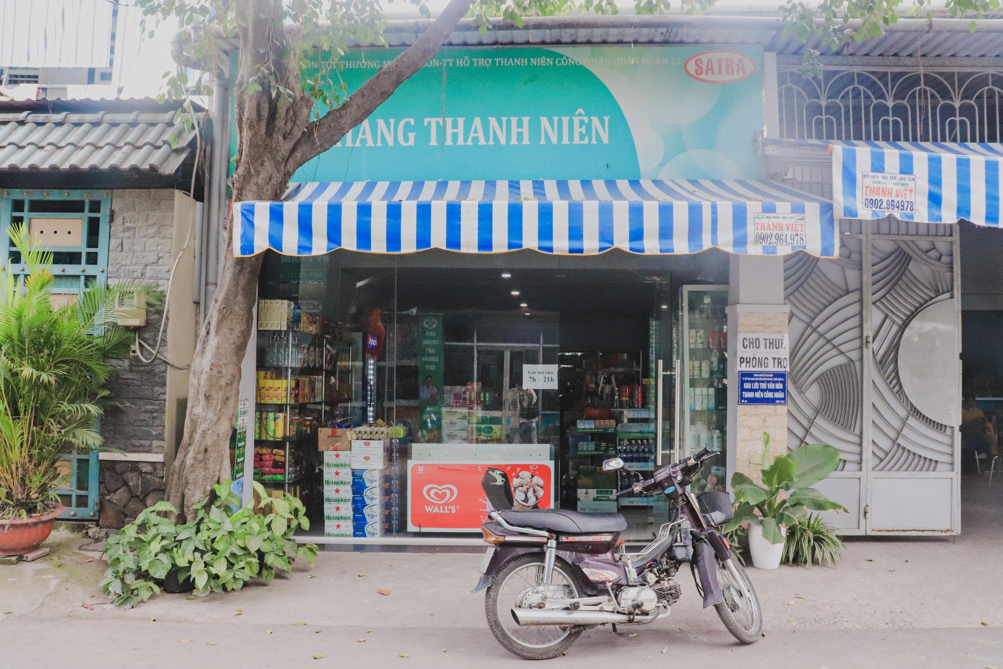 Nhà trọ 'độc, lạ' ở TP.HCM: Ông chủ quê Bình Định với độ chơi sộp miễn chê - ảnh 7
