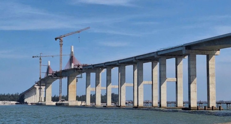 05-7340-1895.jpg